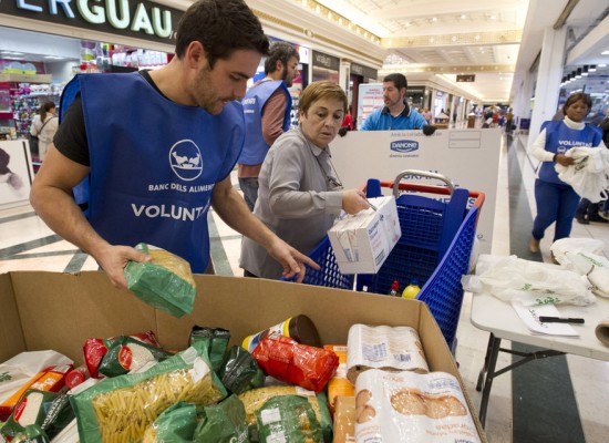 Grupo El Corte Inglés dona 2.200 toneladas de alimentos para ayudar a los más necesitados