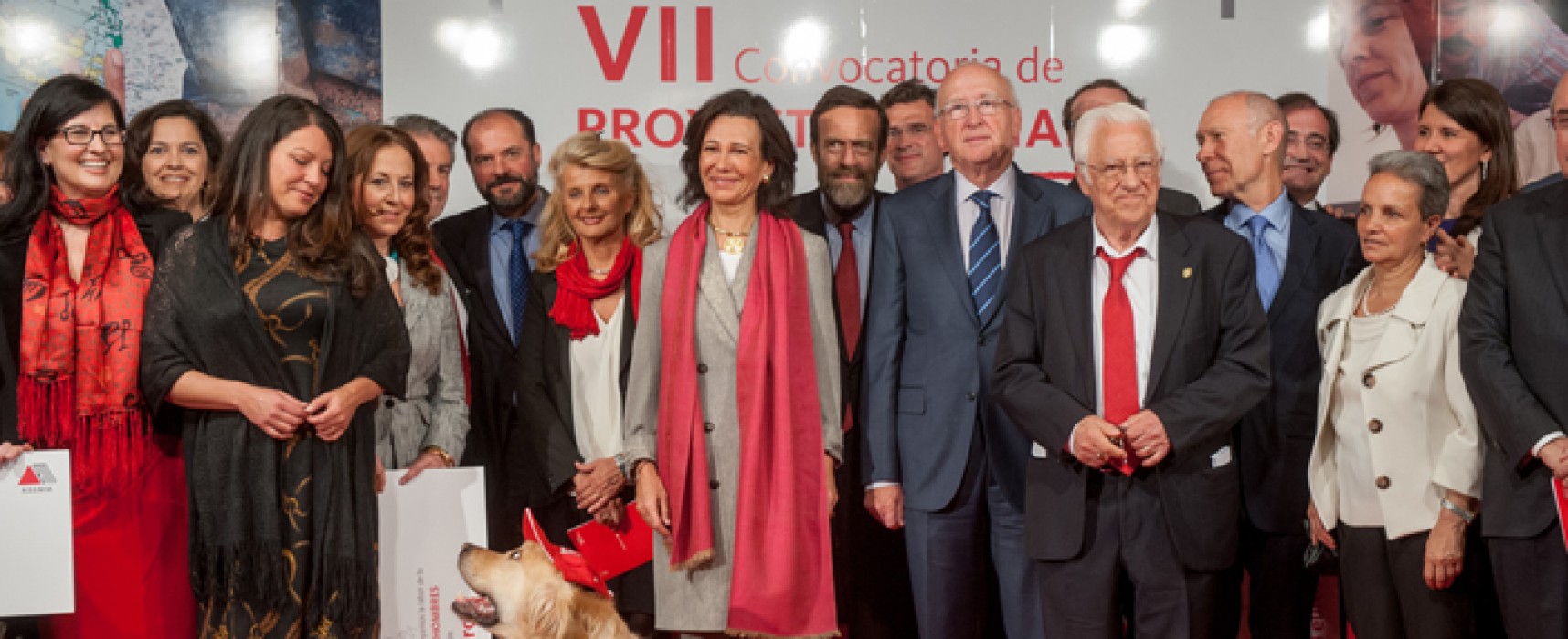Los empleados de Banco Santander entregan 368.000 euros a diez ONG españolas