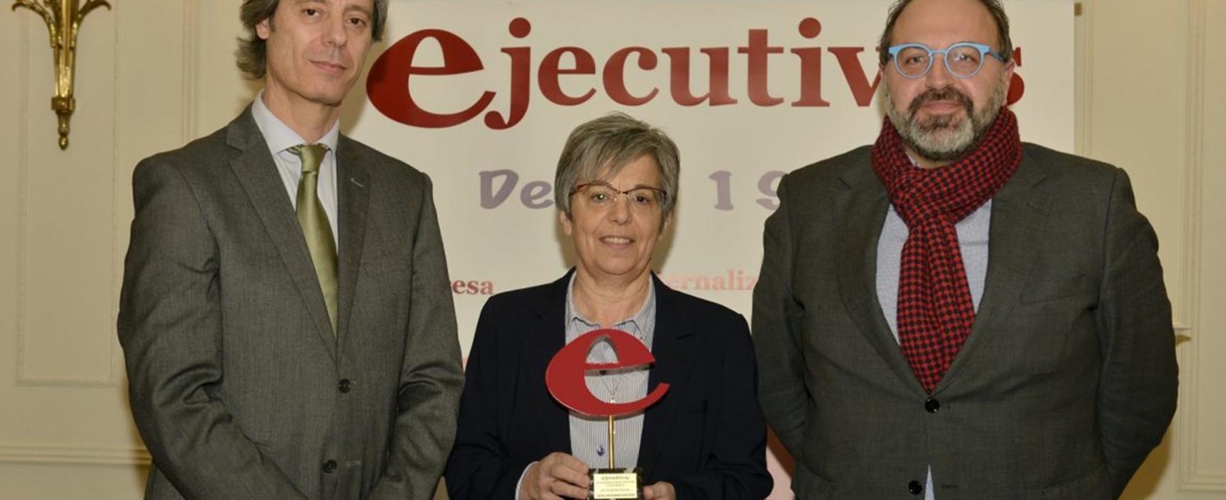 El Centro Hospitalario Padre Menni de Santander recibe el Premio a la Excelencia Social de la revista Ejecutivos
